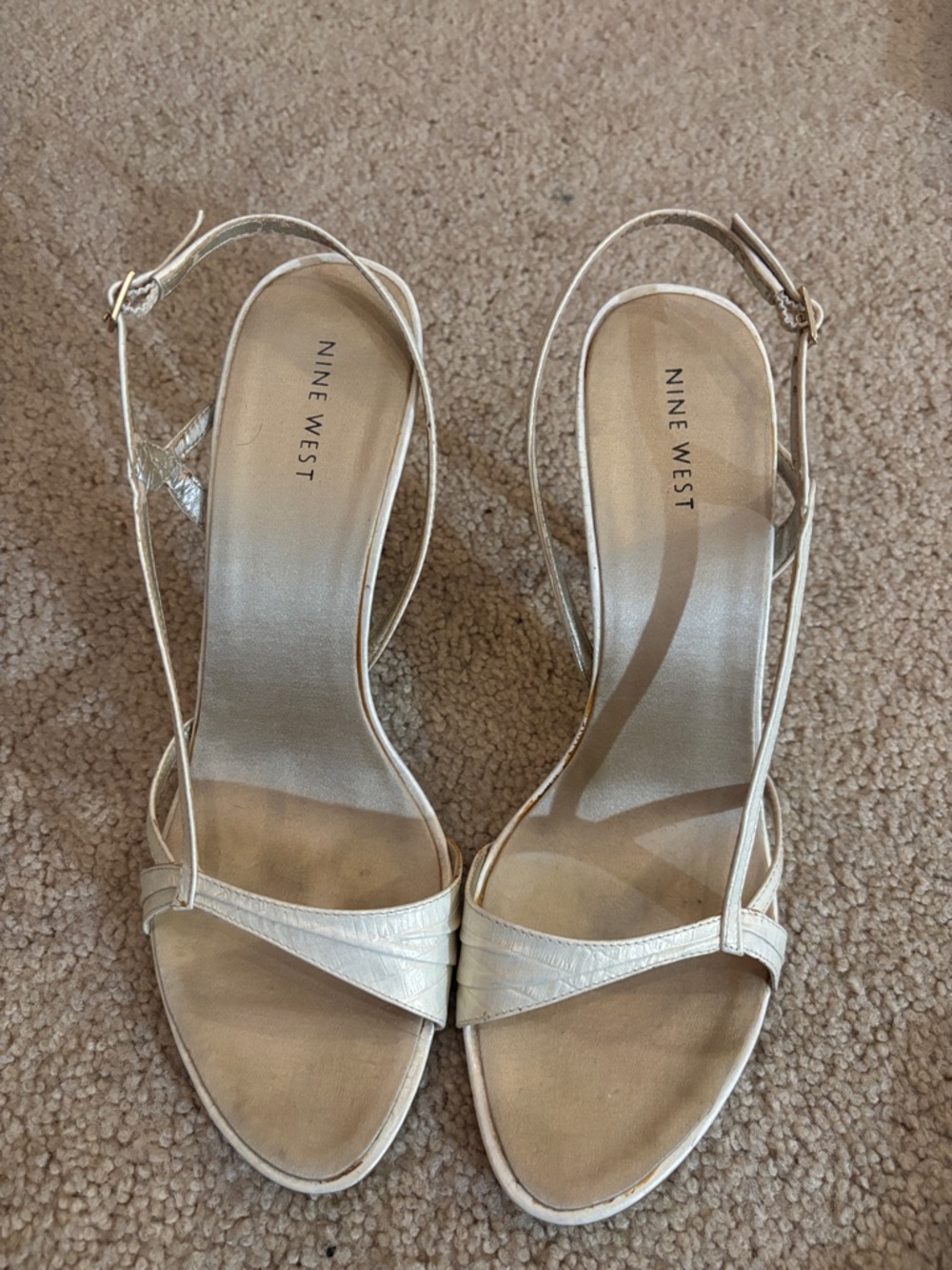 Beautiful Beige Nine West Sandel Shoes, size 9